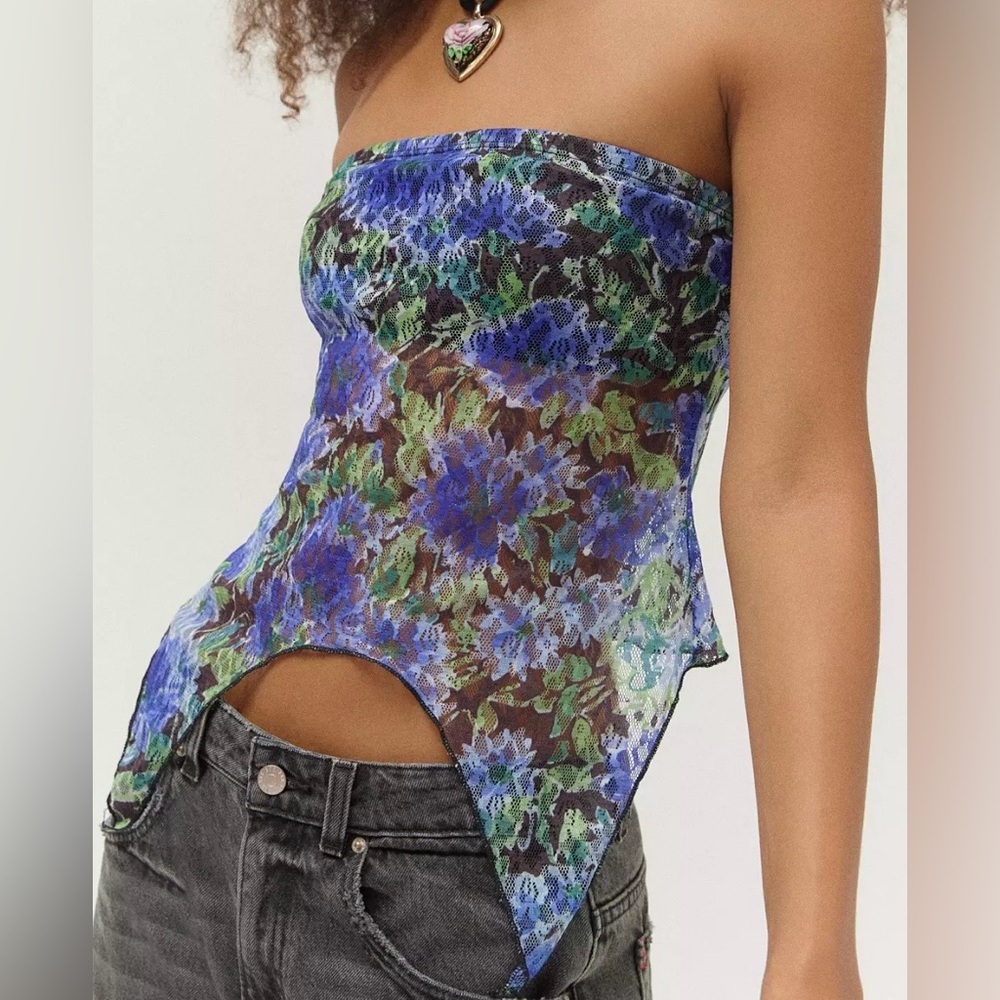 NWT Urban Renewal Lace Tube Top